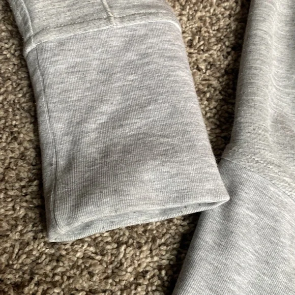 Lululemon Zip Up Sweatshirt/Jacket - Picture 5 of 8